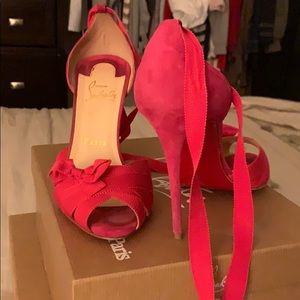 Fuchsia tie up suede stilettos “Christeriva 100”